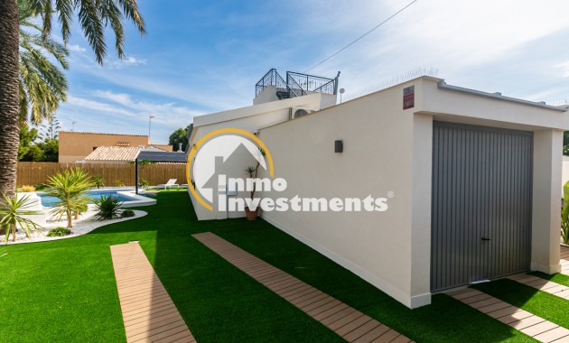 Bestaande bouw - Half vrijstaande villa - Torrevieja - Punta prima