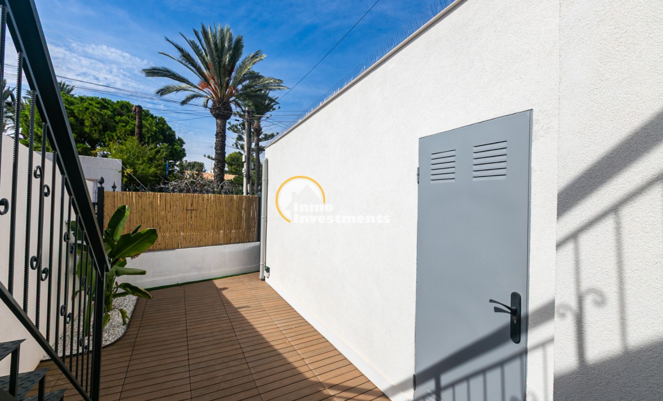 Bestaande bouw - Half vrijstaande villa - Torrevieja - Punta prima