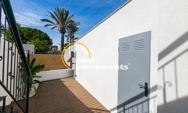 Bestaande bouw - Half vrijstaande villa - Torrevieja - Punta prima