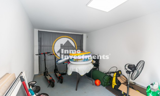 Bestaande bouw - Half vrijstaande villa - Torrevieja - Punta prima