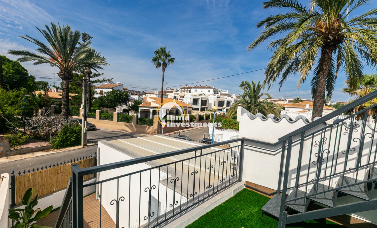 Bestaande bouw - Half vrijstaande villa - Torrevieja - Punta prima