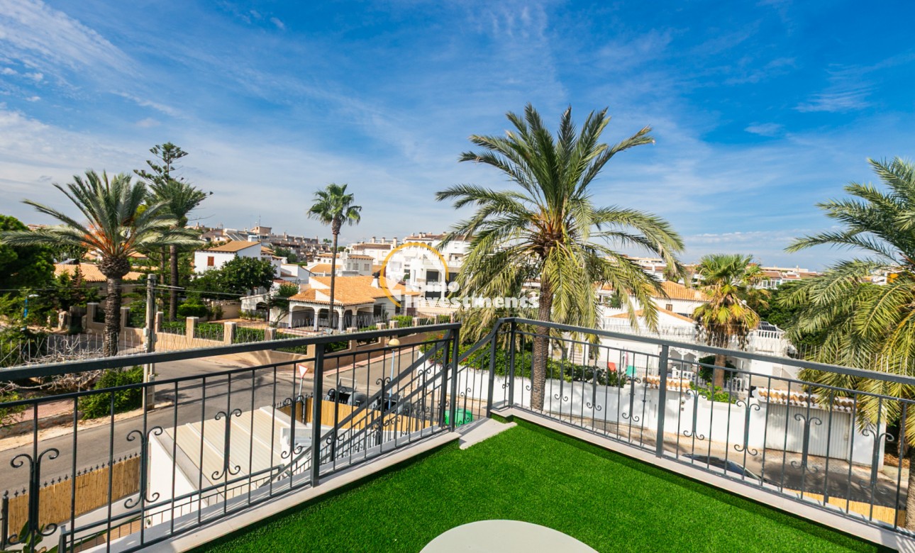Bestaande bouw - Half vrijstaande villa - Torrevieja - Punta prima