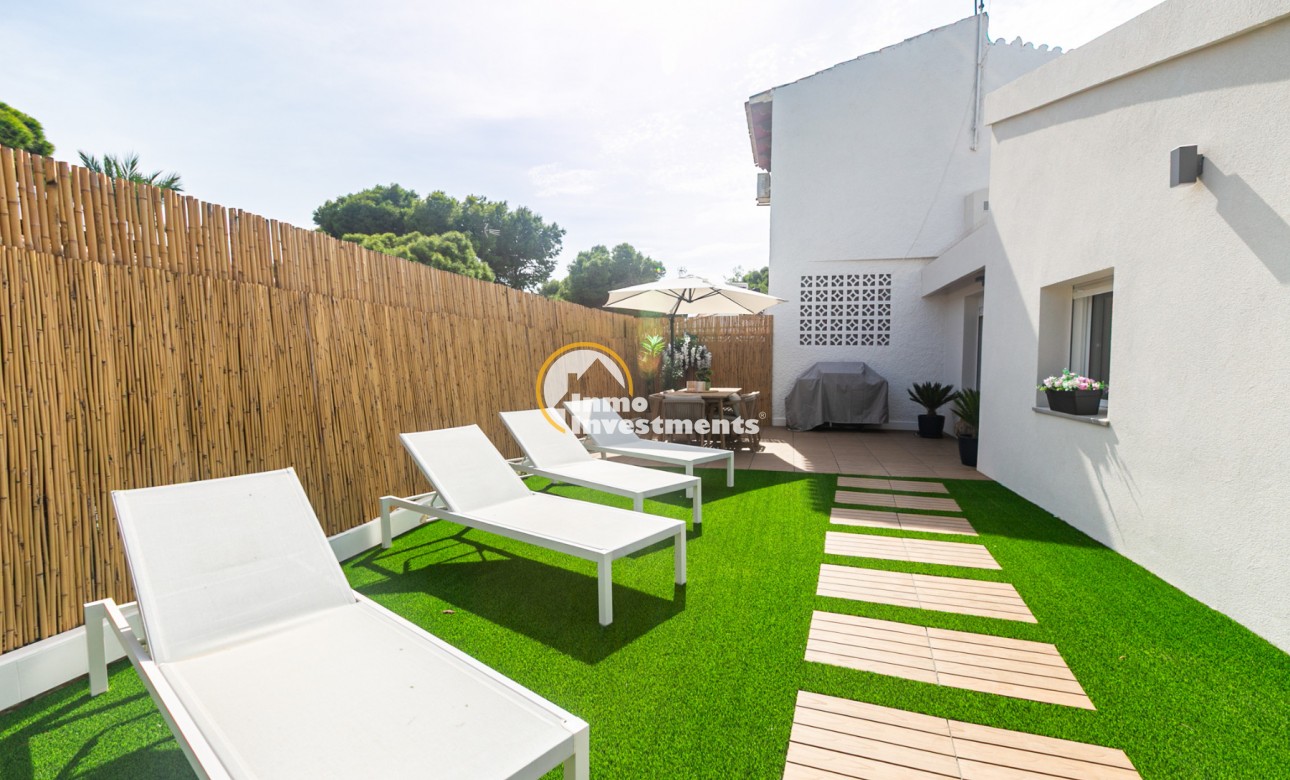 Bestaande bouw - Half vrijstaande villa - Torrevieja - Punta prima