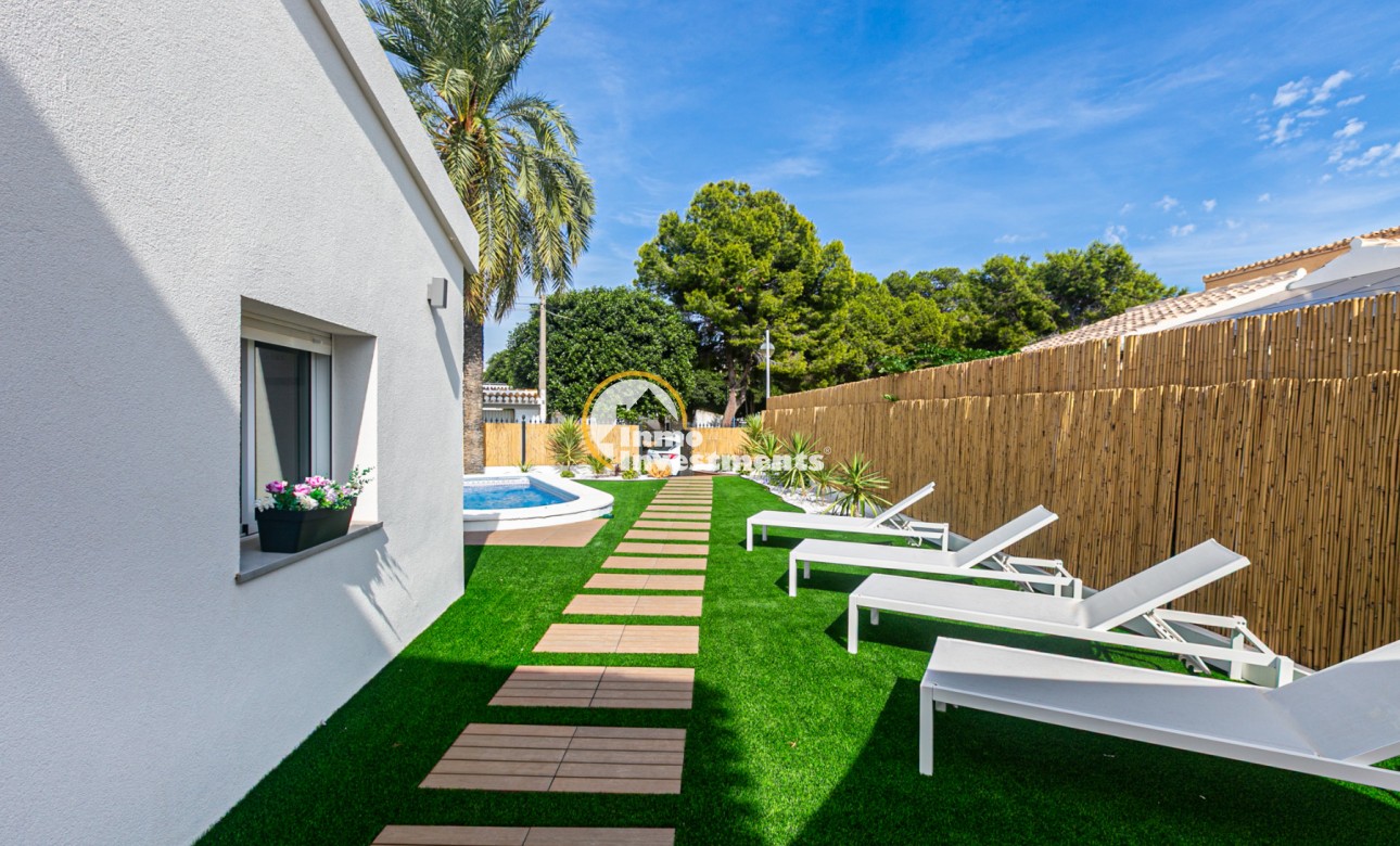 Bestaande bouw - Half vrijstaande villa - Torrevieja - Punta prima
