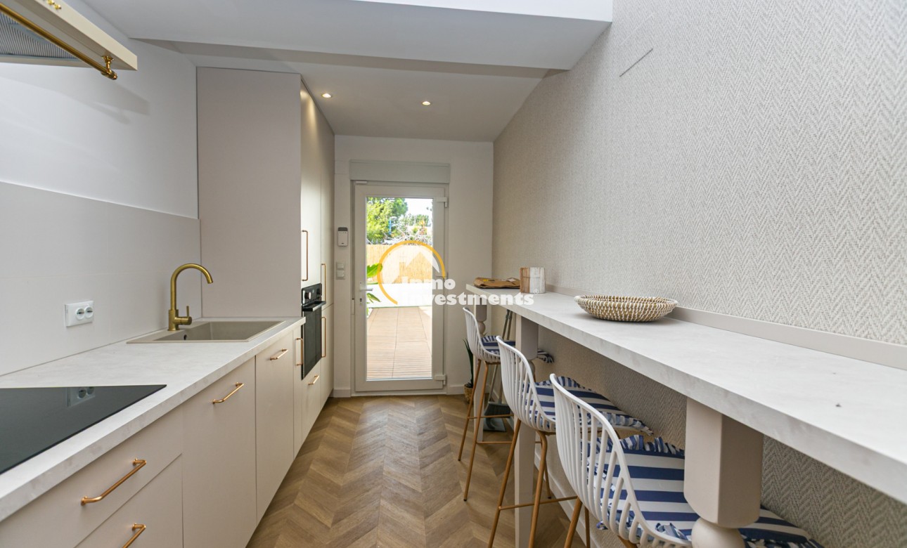 Bestaande bouw - Half vrijstaande villa - Torrevieja - Punta prima