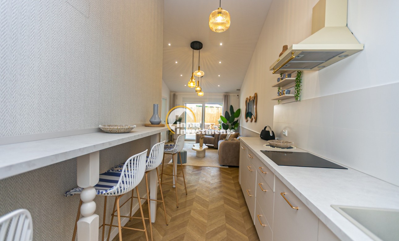 Bestaande bouw - Half vrijstaande villa - Torrevieja - Punta prima