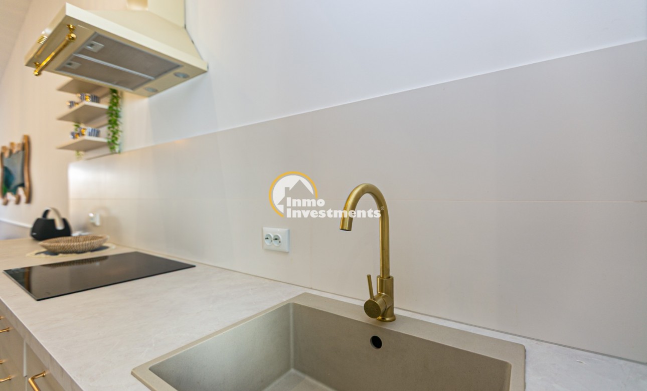 Bestaande bouw - Half vrijstaande villa - Torrevieja - Punta prima