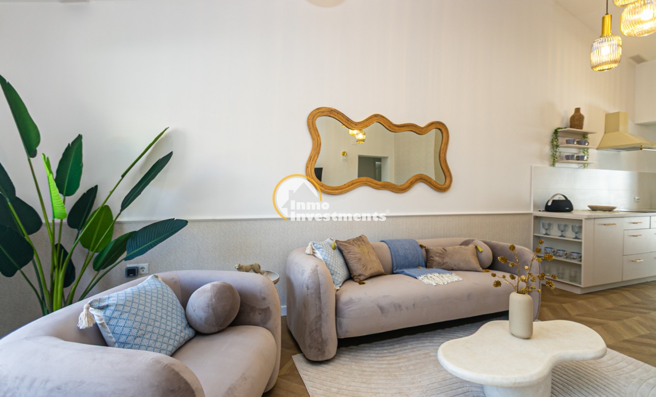 Bestaande bouw - Half vrijstaande villa - Torrevieja - Punta prima