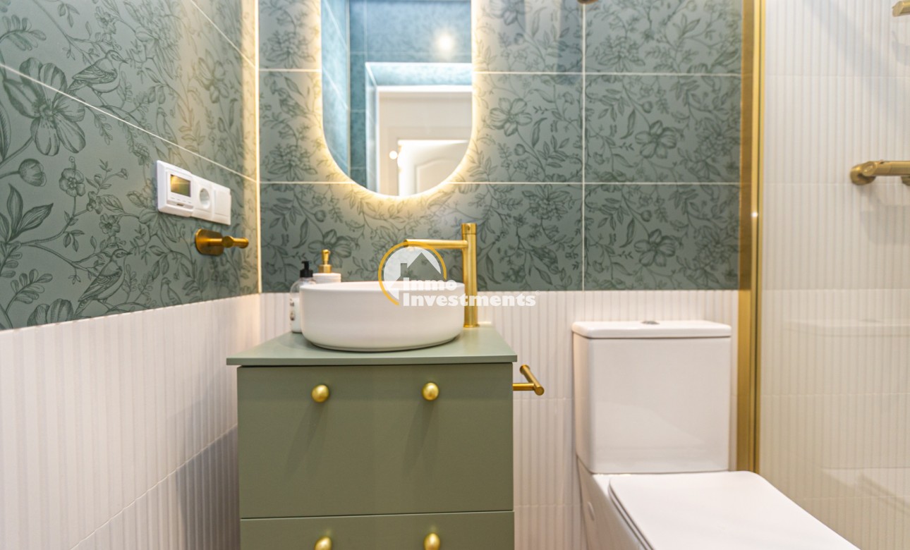 Bestaande bouw - Half vrijstaande villa - Torrevieja - Punta prima