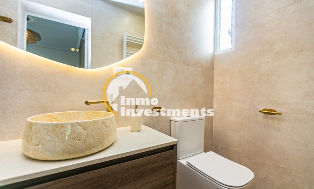 Bestaande bouw - Half vrijstaande villa - Torrevieja - Punta prima