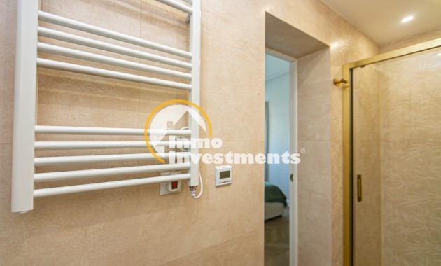 Bestaande bouw - Half vrijstaande villa - Torrevieja - Punta prima