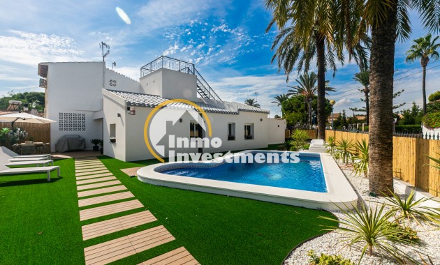 Bestaande bouw - Half vrijstaande villa - Torrevieja - Punta prima