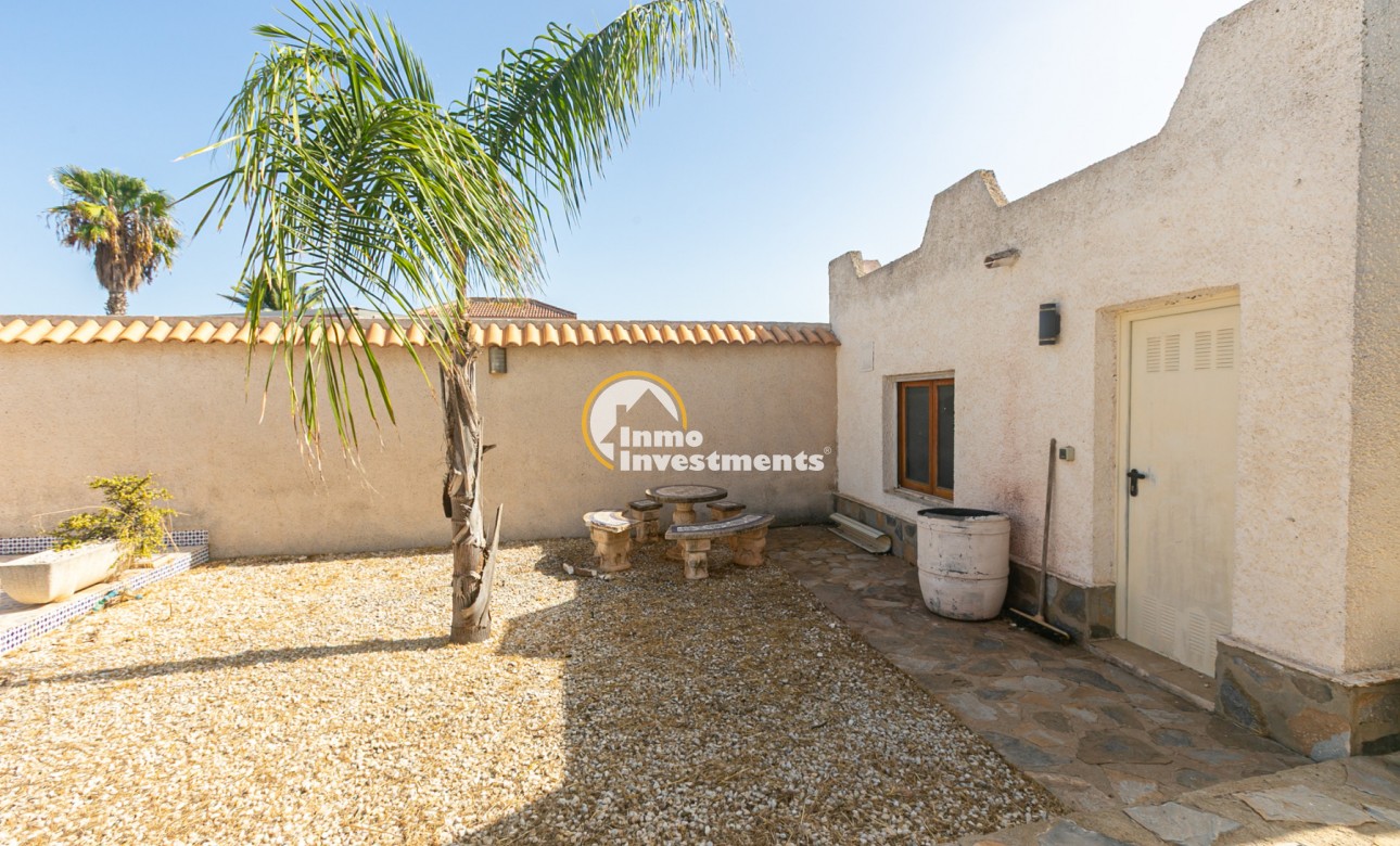 Resale - Villa - La Florida