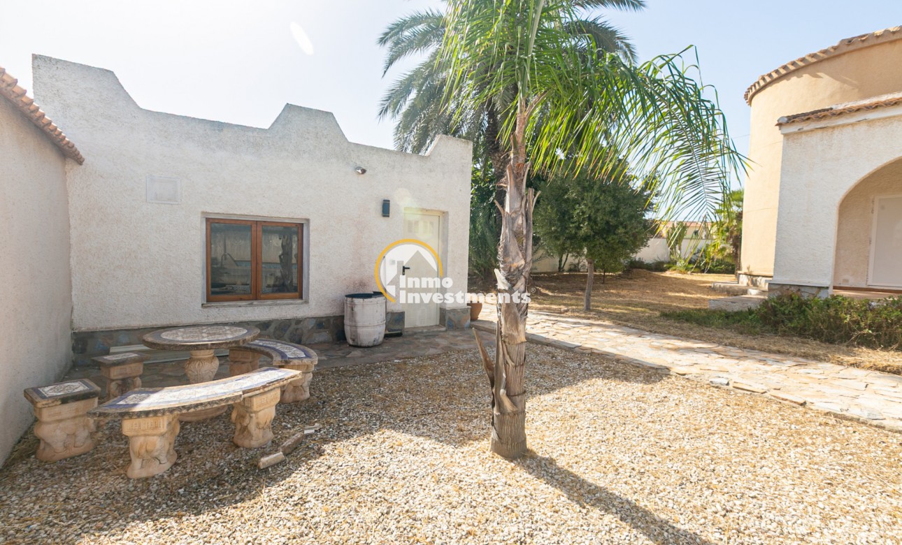Resale - Villa - La Florida