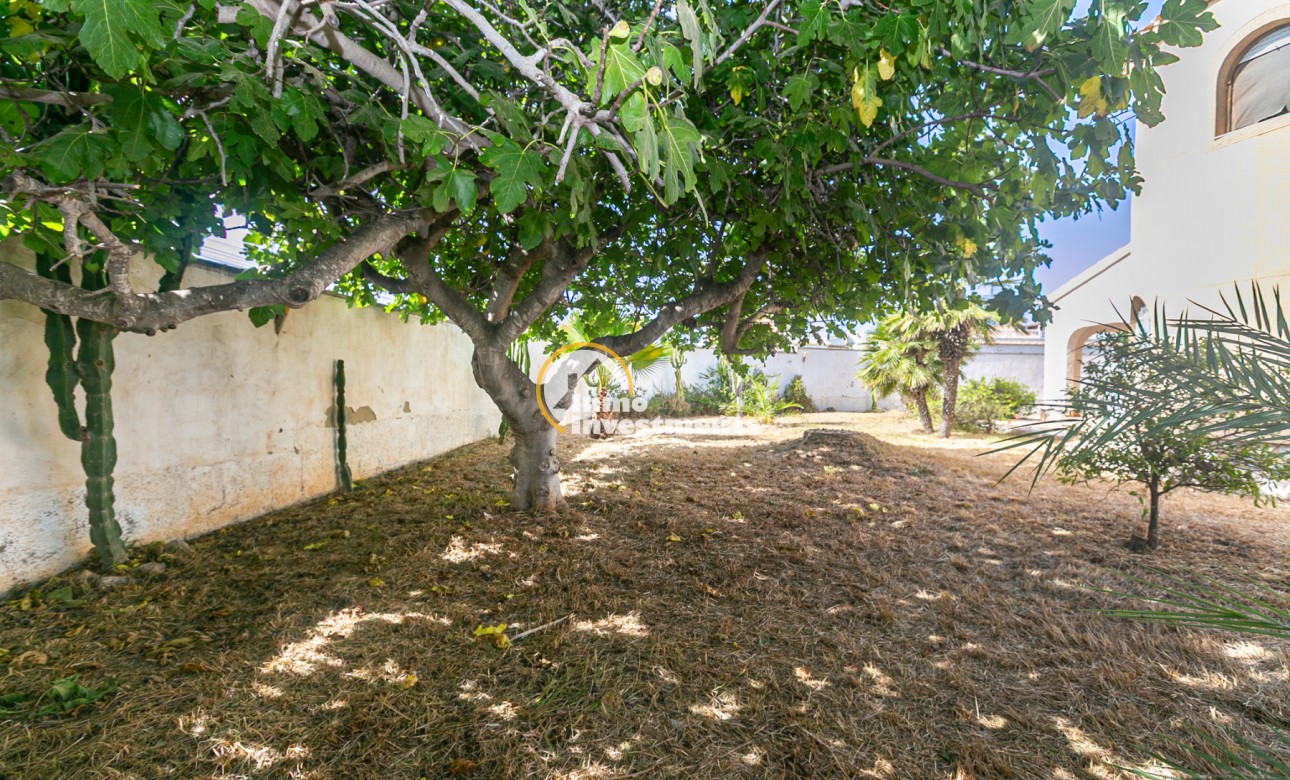 Resale - Villa - La Florida