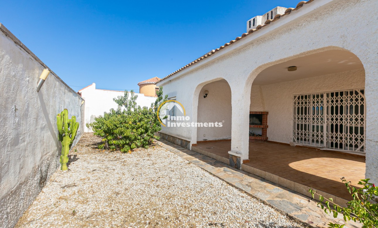 Resale - Villa - La Florida
