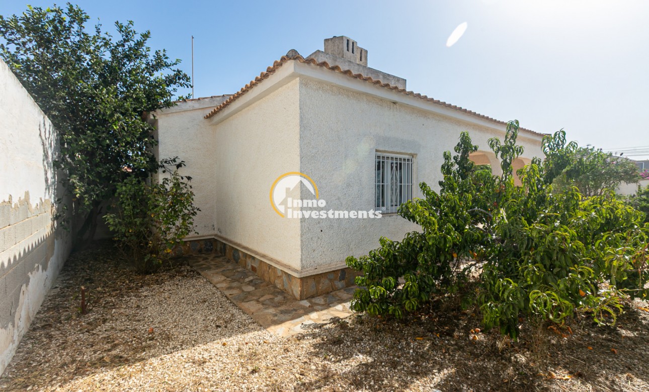 Resale - Villa - La Florida