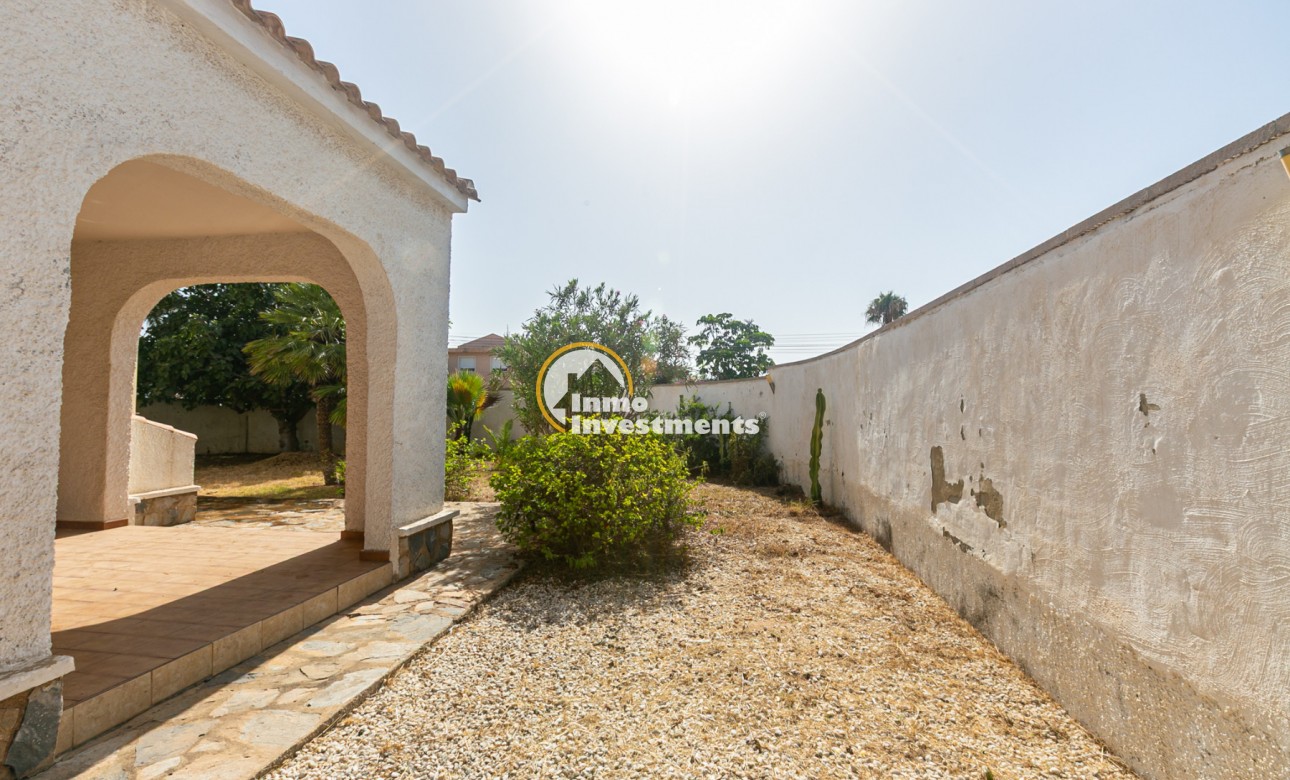Resale - Villa - La Florida