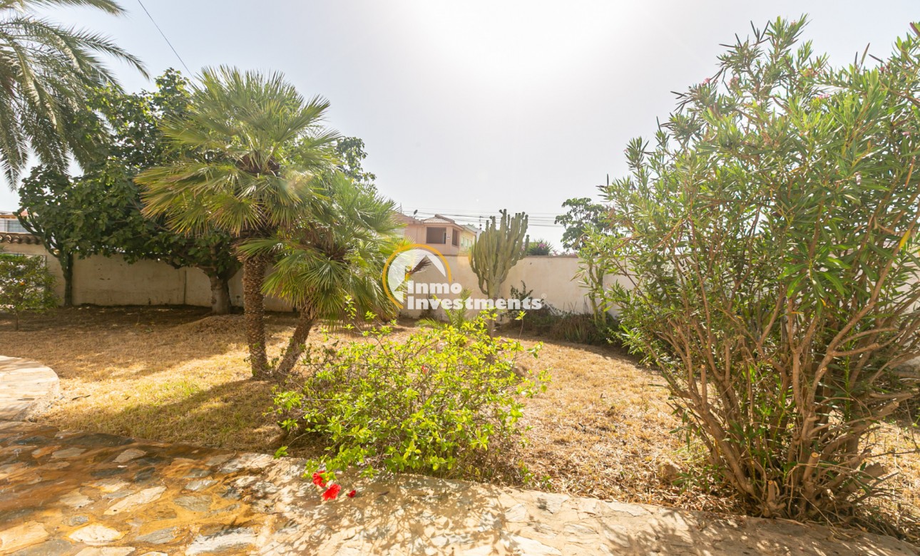Resale - Villa - La Florida