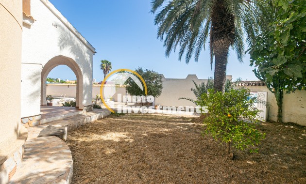 Resale - Villa - La Florida