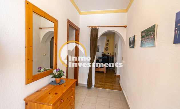 Resale - Villa - La Florida