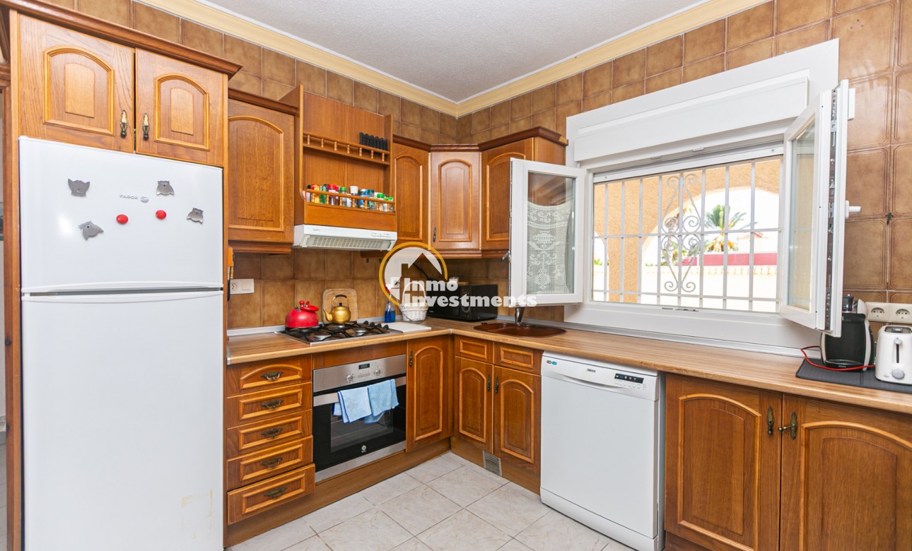 Resale - Villa - La Florida