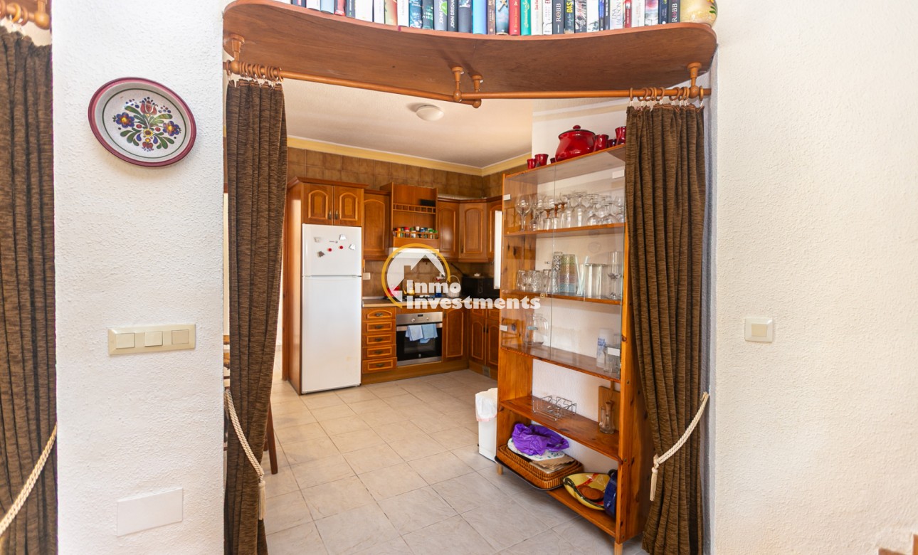 Resale - Villa - La Florida