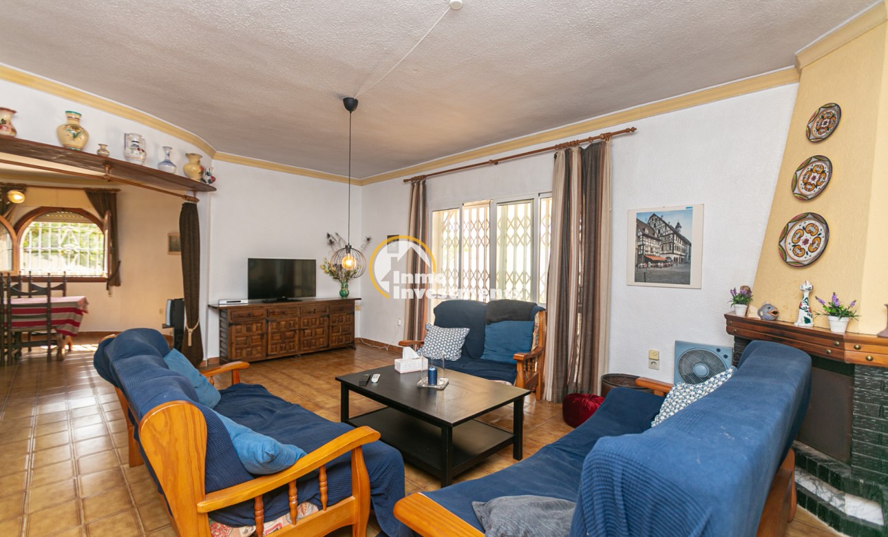 Resale - Villa - La Florida