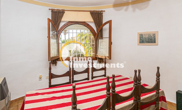 Resale - Villa - La Florida
