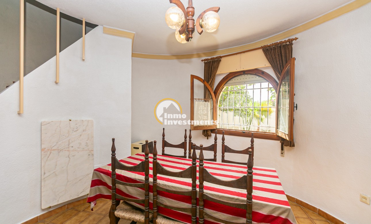 Resale - Villa - La Florida