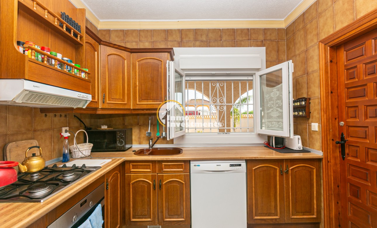 Resale - Villa - La Florida