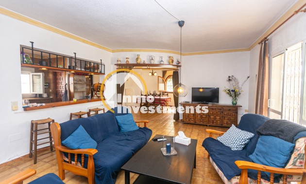 Resale - Villa - La Florida