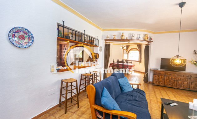 Resale - Villa - La Florida