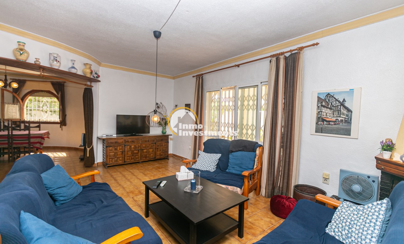 Resale - Villa - La Florida