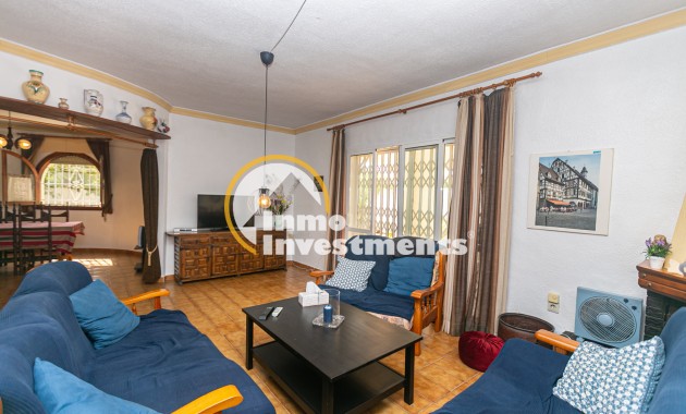 Resale - Villa - La Florida