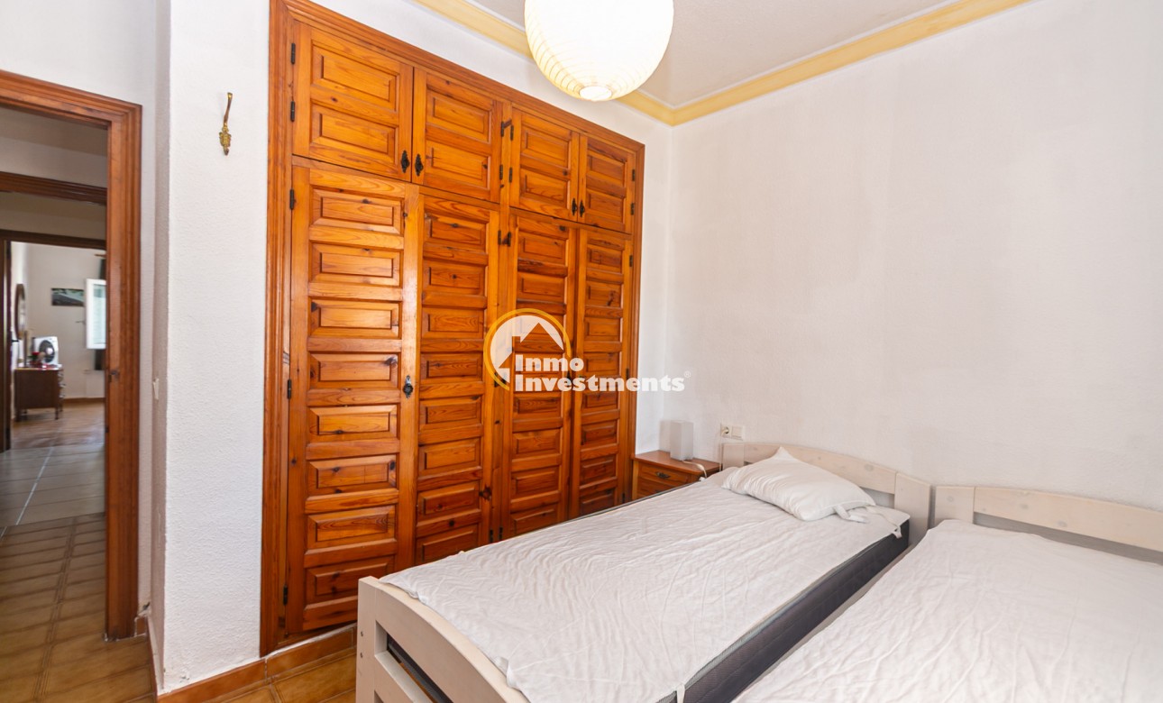 Resale - Villa - La Florida