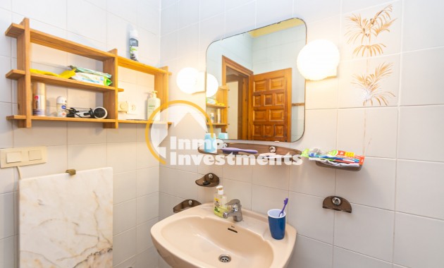 Resale - Villa - La Florida