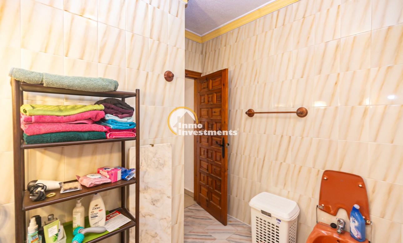 Resale - Villa - La Florida