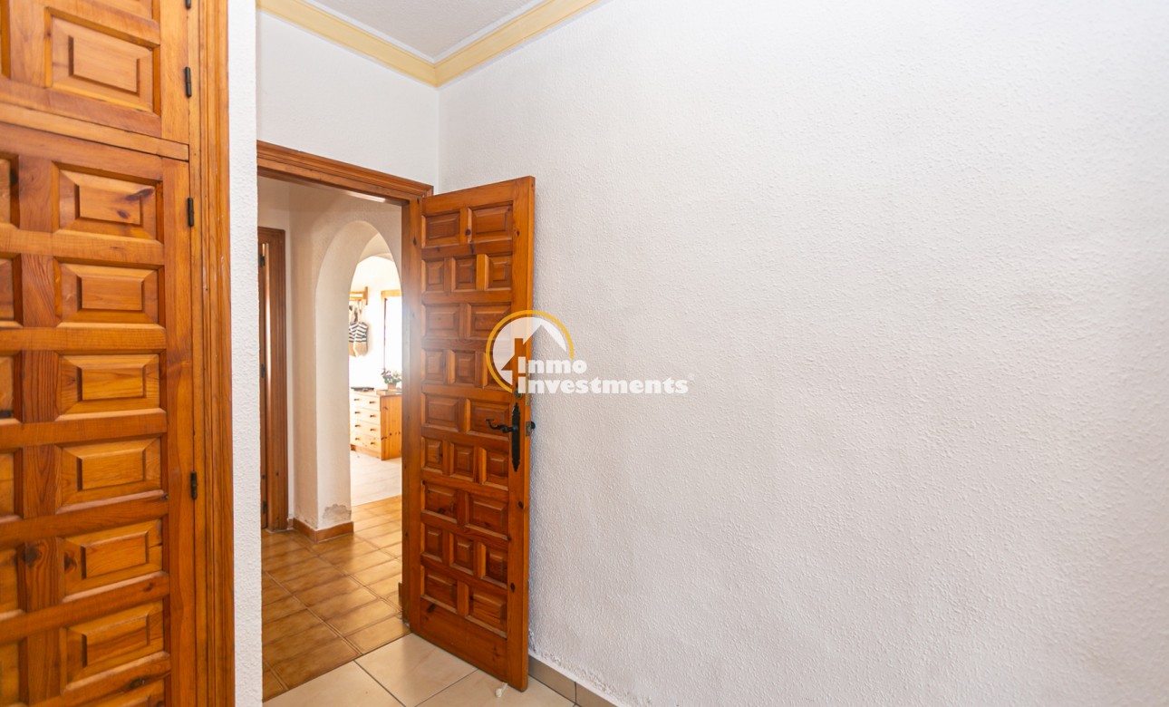 Resale - Villa - La Florida