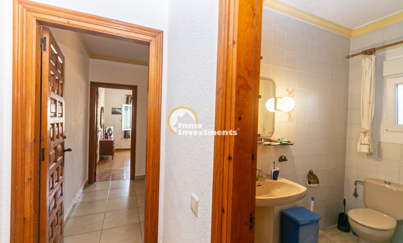 Resale - Villa - La Florida