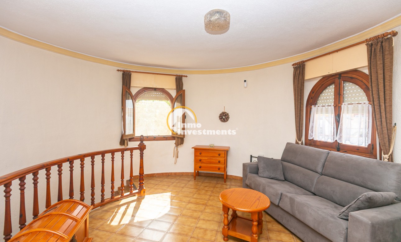 Resale - Villa - La Florida
