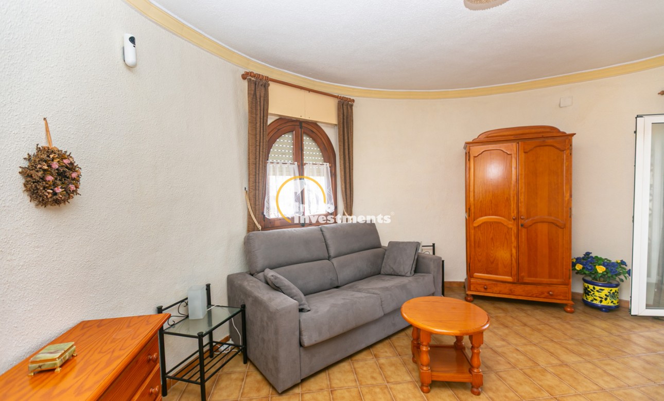 Resale - Villa - La Florida