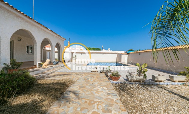 Resale - Villa - La Florida
