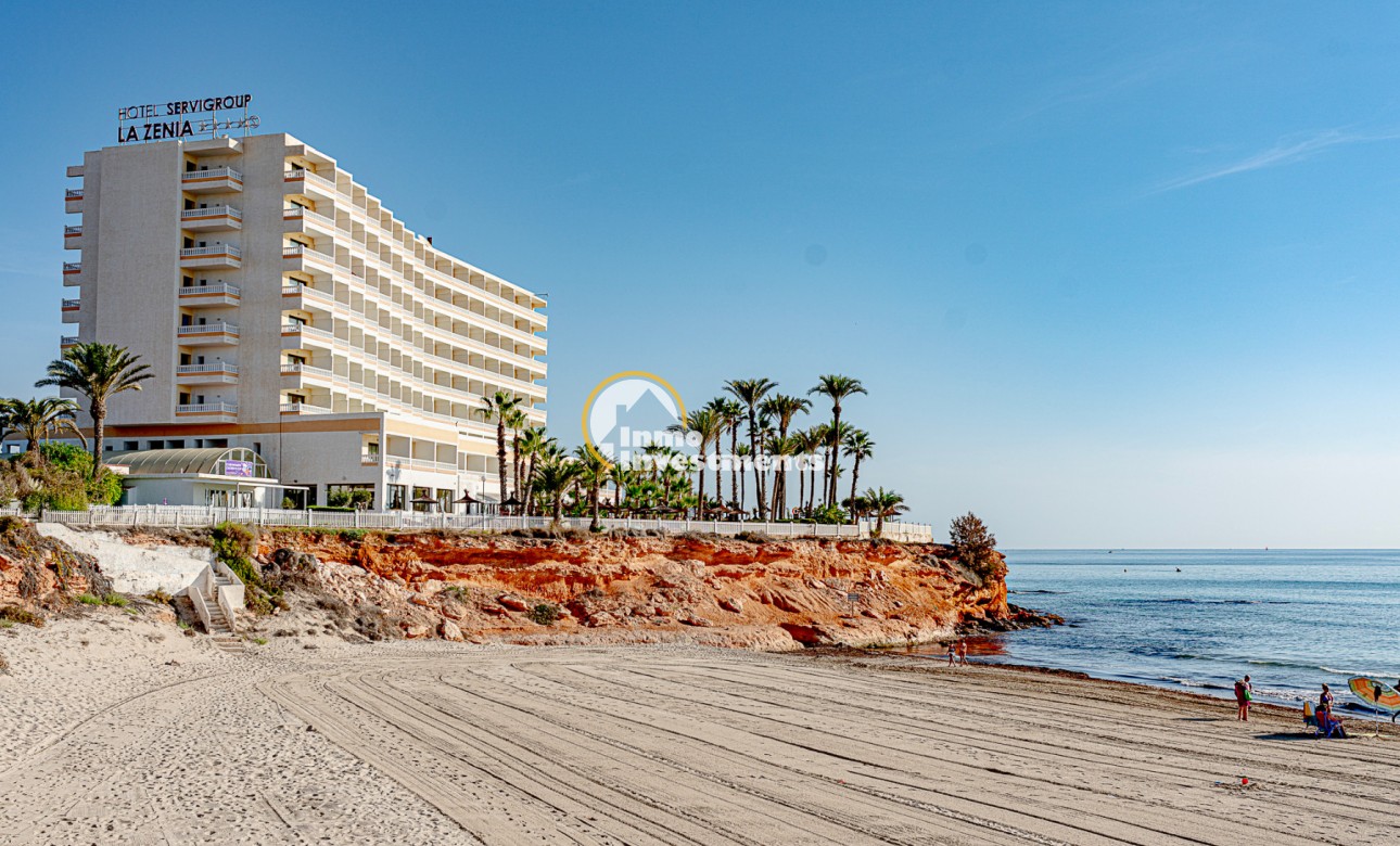 Resale - Villa - La Florida
