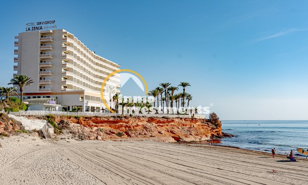 Resale - Villa - La Florida