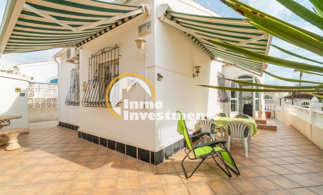 Reventa - Chalet independiente - Orihuela Costa - La Florida