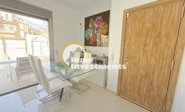 Revente privée - 3 Detached Villas - Villamartin - Blue Lagoon