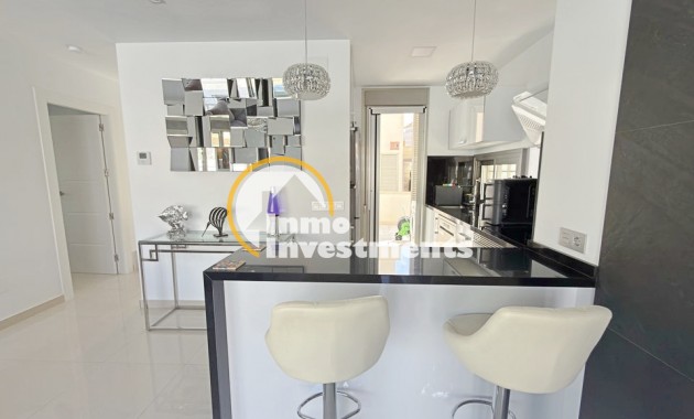 Revente privée - 3 Detached Villas - Villamartin - Blue Lagoon