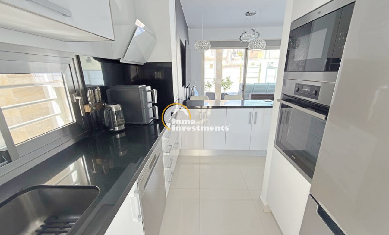 Revente privée - 3 Detached Villas - Villamartin - Blue Lagoon