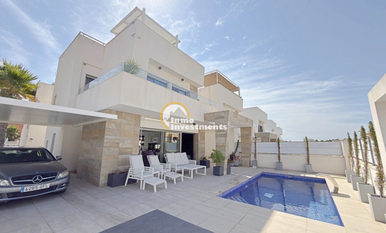 Revente privée - 3 Detached Villas - Villamartin - Blue Lagoon